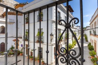 Tarifabeachhouses-Casa-El-Frances-Historic-Old-Town-Tarifa-04