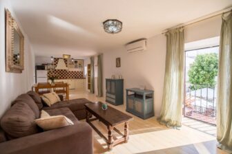 Tarifabeachhouses-Plaza-San-Mateo-Apartment-Historic-Old-Town-Tarifa-05