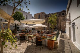 Tarifabeachhouses-Plaza-San-Mateo-Apartment-Historic-Old-Town-Tarifa-16